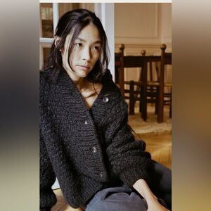 OZMA Hand Knit Bell Cardigan (Alpaca)